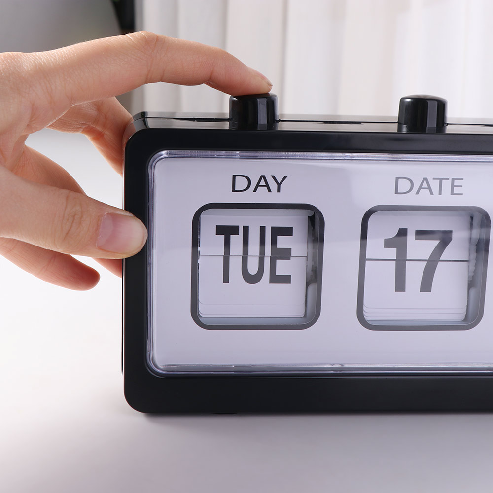 Vintage Alarm Clock - Electronic Manual Page-flipping Calendar Clock Vintage