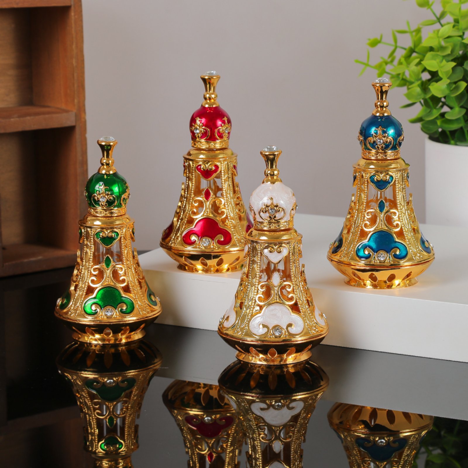 Ornate Perfume Bottle Faceted  - đánh giá và giá Home Decor Design