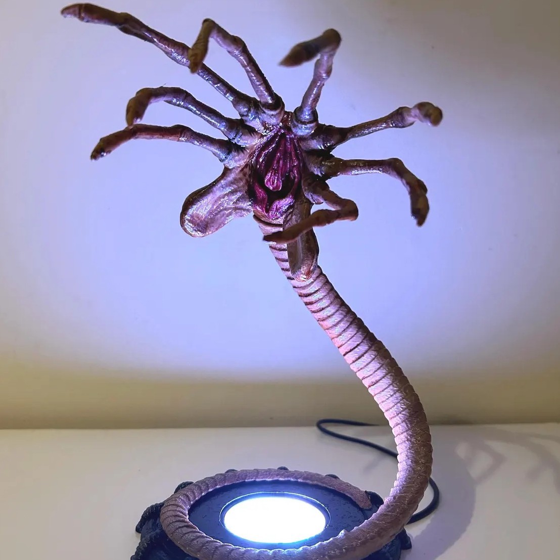 Alien Facehugger Lamp Nightlig - đánh giá và giá Home Decor Lighting